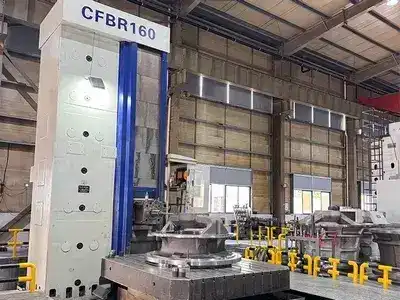 Tours de moyenne et grande taille