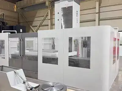 Tours de moyenne et grande taille